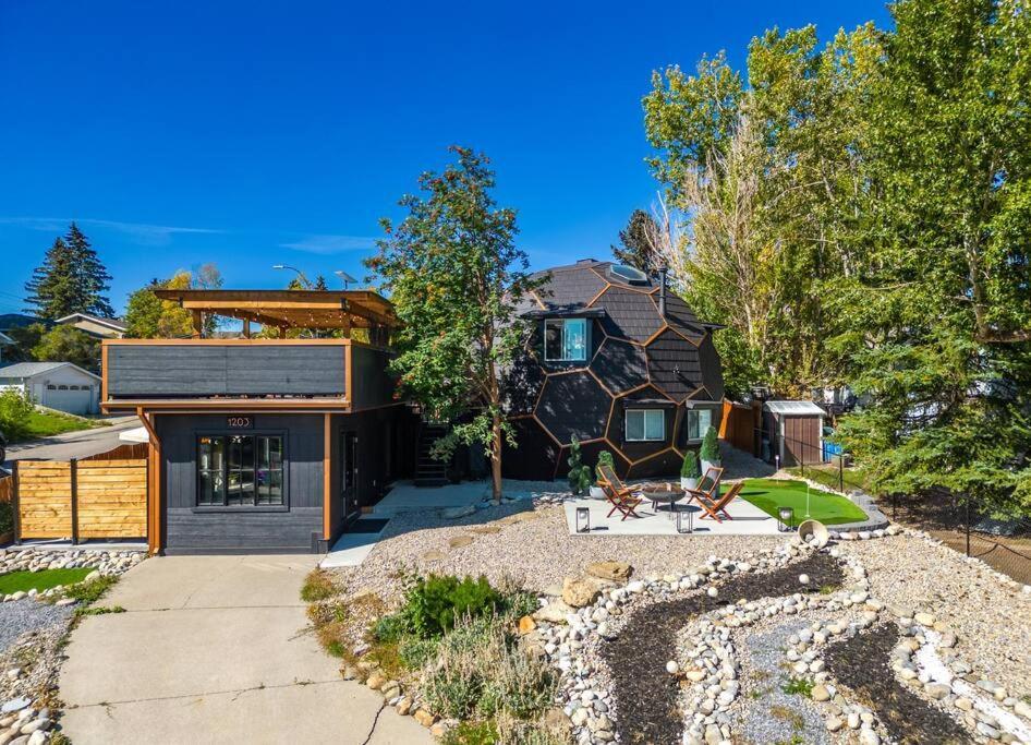 Dome House Yyc, Iconic, Luxury, Backyard Oasis Villa
